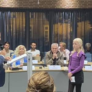 Karlijn Koenen geïnstalleerd als kinderburgemeester