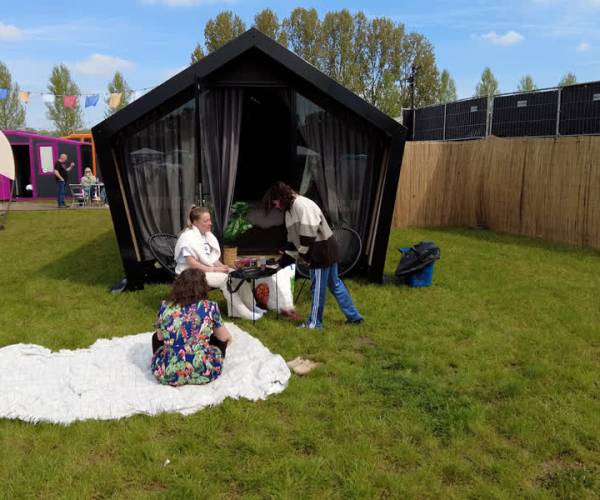Glamping op Paaspop? Waarom niet? (video)