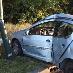 Bestuurder gewond bij ongeluk op Taylorweg