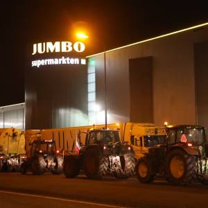 Opnieuw protesterende boeren bij Jumbo