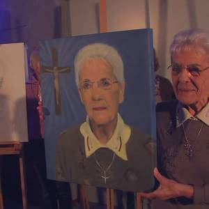 Zuster Ludwina onthult schilderij Sterren op het Doek