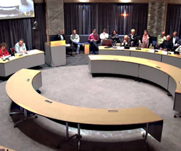 Raad Meierijstad stemt in met financiële plannen maar kritisch over hogere OZB (video)