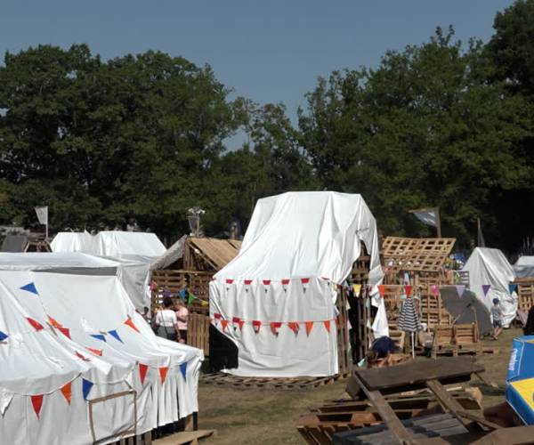 Het is altijd feest tijdens Veghel in Hout (video)
