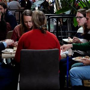 Professionals en vrijwilligers maken 'Sociale Toer' door Meierijstad (video)