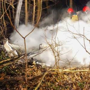 Gedumpte caravan bij Keldonk volledig verbrand