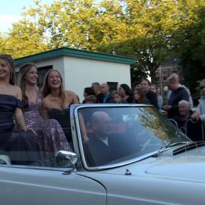 Weergoden zijn Zwijsen feestgangers gunstig gezind (video)