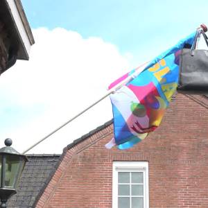 Geslaagde eindexamenleerlingen vieren feest (video)