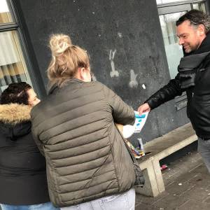 Hoe kom jij je tijd door: jongerenwerkers gaan de straat op